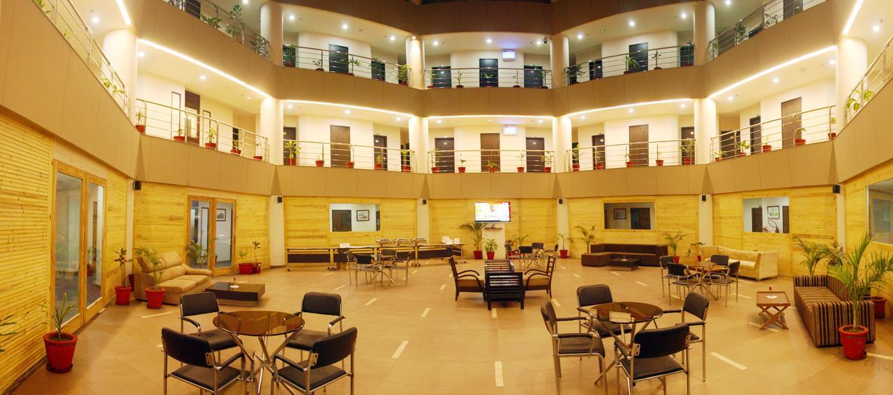 Fairvacanze Inns And Suites Sonipat Dış mekan fotoğraf